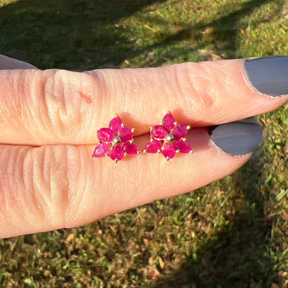 14k Genuine Ruby Cluster Yellow Gold Stud Earring… - image 8