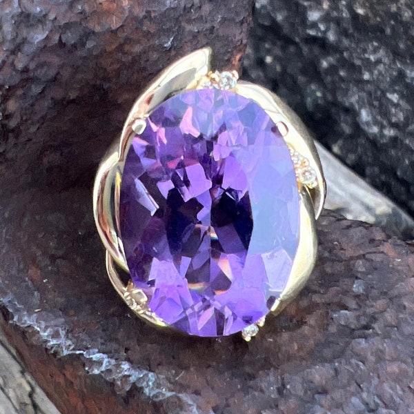 Vintage Estate 10K Amethyst and Diamonds Gold Cocktail Ring