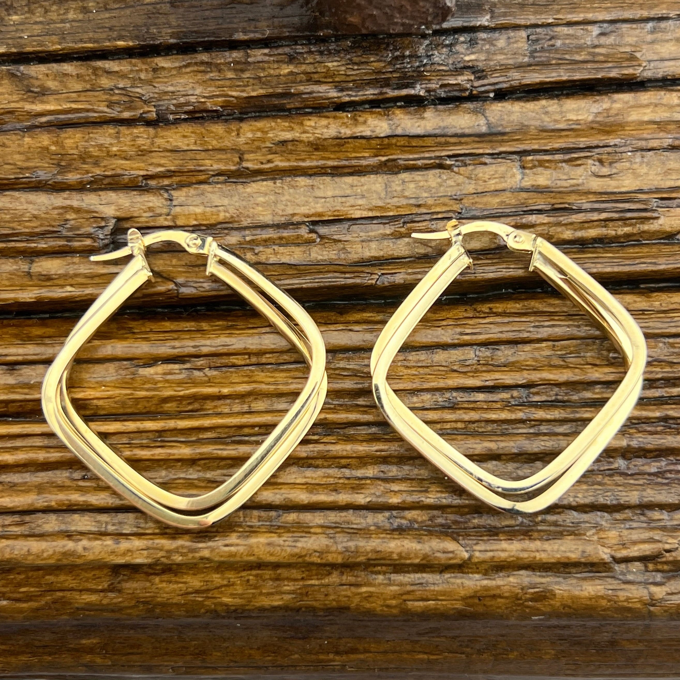 レディース ＜BONEE＞SQUARE HOOP EARRINGS GOLD PLATED