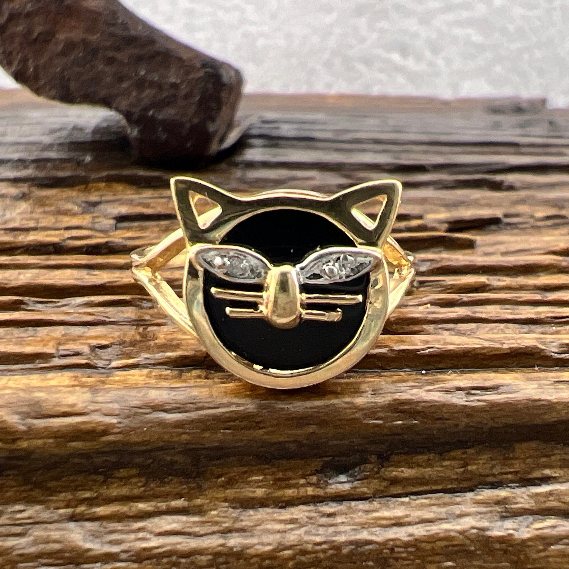 10K Kitty Cat Onyx With Diamond Eyes Yellow Gold Ring