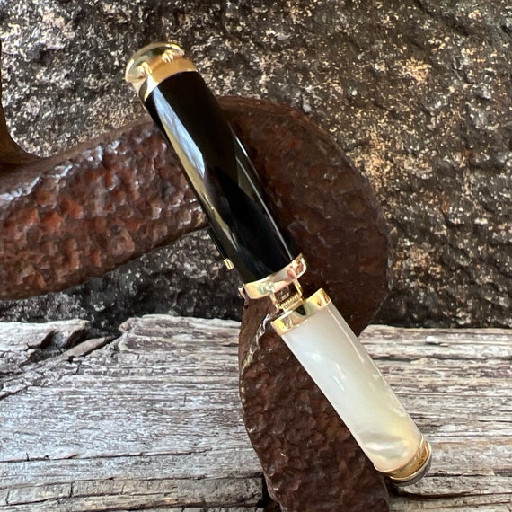 Vintage Estate Stunning 14k Gold Onyx and Mother … - image 1