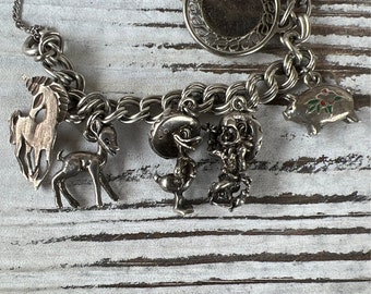 Vintage Estate Sterling Silver Charm Bracelet With 11 Charms