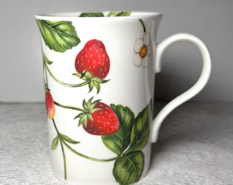 CROWN TRENT Strawberry Fields Mug - Strawberries, No Trim