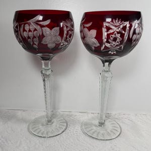 Copas de vino de cristal transparente con diseño de uvas Godinger Vintage, talla rubí - Juego de dos