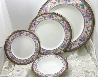 Noritake Buenavista Bone China Dinner Plates Floral Pattern #9728