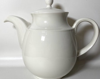 ROYAL DOULTON Silhouette (Expressions) Teapot & Lid - Expressions, All White, No Trim