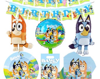 Decoraciones para fiesta de bingo con temática azul: servilletas, platos, globos, bolsas de fiesta, pancartas y banderines.