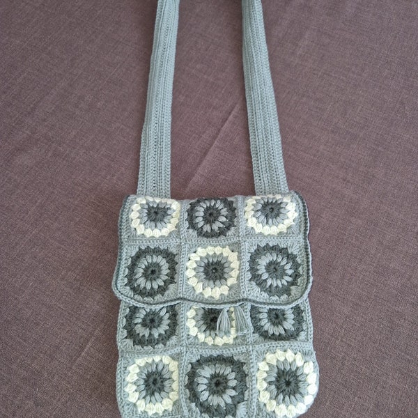 Gehäkelte Tasche - Granny Square - Green