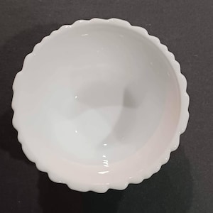 Vintage 1950s basket weave pattern milk glass trinket dish