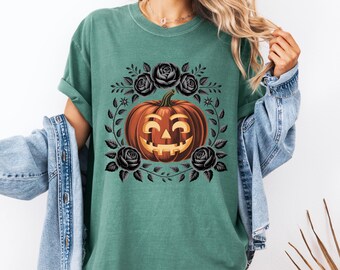 Spooky Floral Kürbis T-Shirt, Gothic Kürbis & Schwarze Rosen Komfort Farben Halloween Shirt