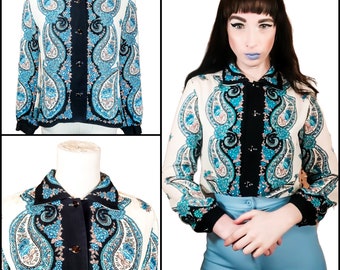 Vintage 1970er Jahre Paisley Psychedelic Kragen Disco Shirt | 70er Jahre Blaue Bischof Ärmel Button Up Langarm Bluse