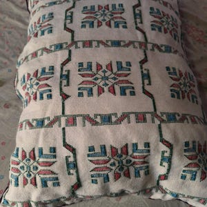 Vintage Moroccan Embroidered Pillow – Handmade Berber Cushion Cover 60x45 cm – Ethnic Home Decor Accent