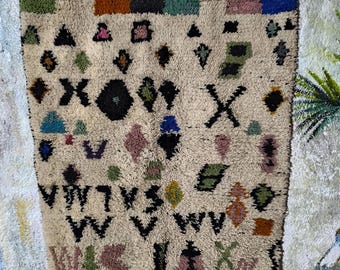 Alfombra marroquí vintage Boucherouite; alfombra bereber de algodón de colores