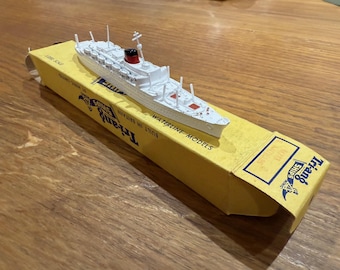 Bremen - 1/1250 Scale Cruise Ship Ocean Liner Model - Mercator
