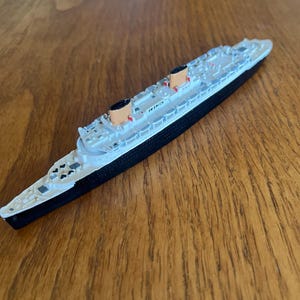 客船 BREMEN 1:1250 スケールモデル Bremen - 1/1250 Scale Cruise Ship Ocean Liner Model - Mercator