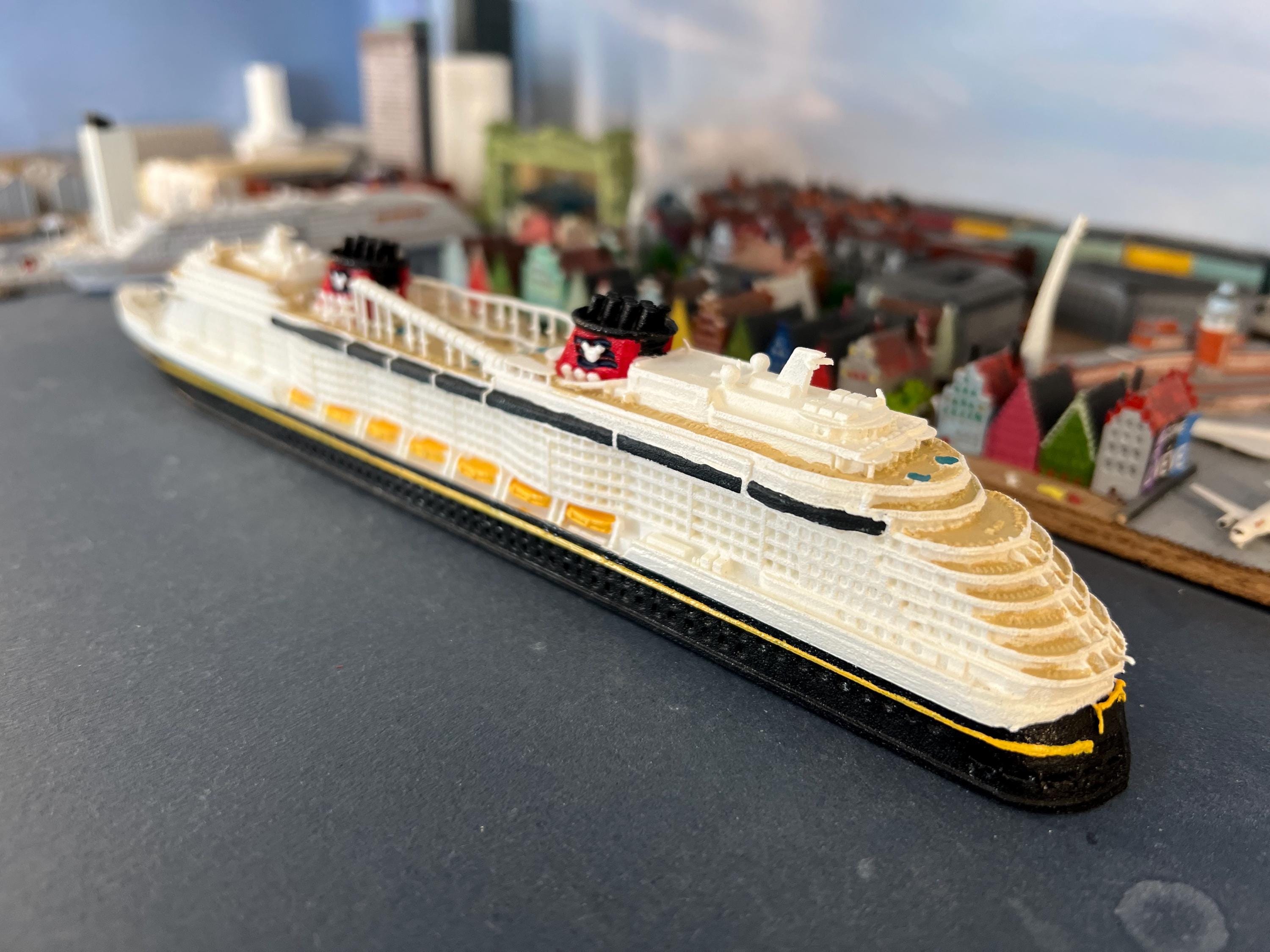 Disney Wish / Disney Treasure / Disney Destiny - 1/1250 Cruise