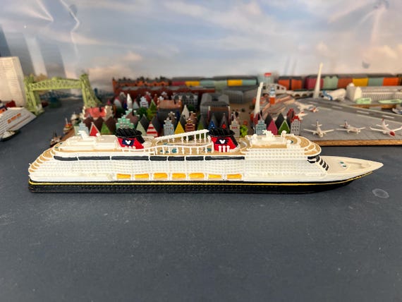 Disney Wish / Disney Treasure / Disney Destiny - 1/1250 Cruise