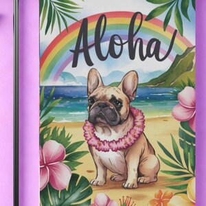 Drapeau de jardin, bouledogue français fauve, décoration de fête Aloha Luau, scène de plage tropicale hawaïenne, cadeau jardinier, bannière Hawaï, pendaison de crémaillère