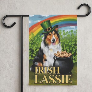 Bandiera da giardino con motivo Irish Rough Collie, decorazione divertente per esterni per il giorno di San Patrizio, per gli amanti dei cani, per la primavera all'aperto, per l'inaugurazione della casa con scherzi irlandesi