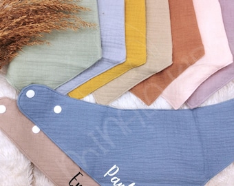 Sweet muslin scarf personalized with name | Muslin | Bib | Triangle scarf | Baby | Gift | Birth | Christening | MinalaKids
