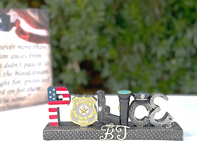 Policemen desk decor law enforcement gift patriotic statue first responder police academy cop essential display sign retirement souvenir
