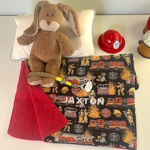 Gestickter Feuerwehrmann kundenspezifische Baby-Decke werfen Kinderzimmer-Feuerwehrauto-Dekor-Baby-Dusche-Geschenk-Themenkind-Kleinkindkrippe-Andenken