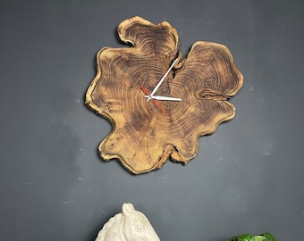 Horloge murale en bois fabriquée à partir de tranches d'arbres, d'environ 50 cm de diamètre, unique !