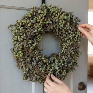 Naturkranz aus Eukalyptusfrüchten – handgebunden, rustikal & zeitlos, in ca 30 oder ca 40 cm