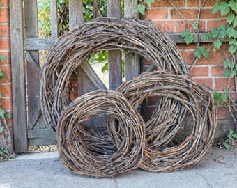 Ghirlanda di vite 40–75 cm – Grande ghirlanda per porta esterna – Ghirlanda rustica naturale – Decorazione da giardino – Ghirlanda da parete per casa di campagna – Ghirlanda di vite XL