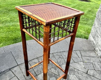 Vintage Bamboo Rattan End Table / Plant Stand H28xW13”