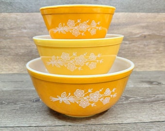 Ciotole vintage PYREX Butterfly Nesting in oro n. 401, 402 e 403 ~ Set di 3