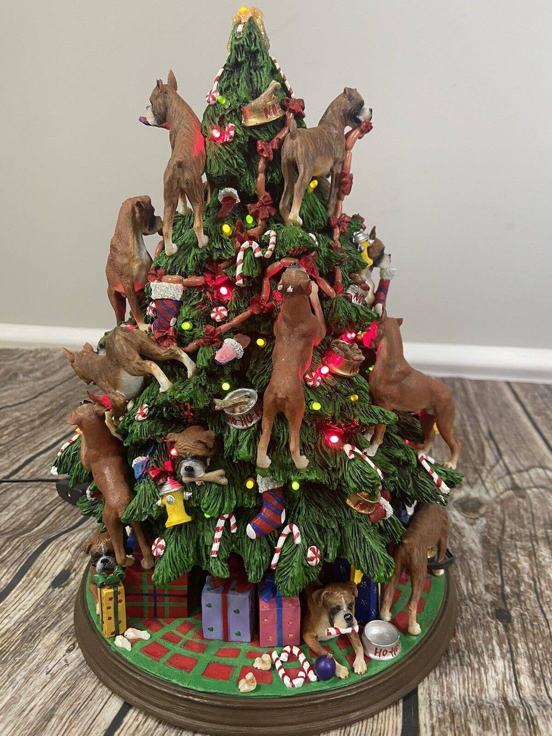 danbury-mint-boxer-dog-christmas-tree-lighted-figurine-12-tall-read