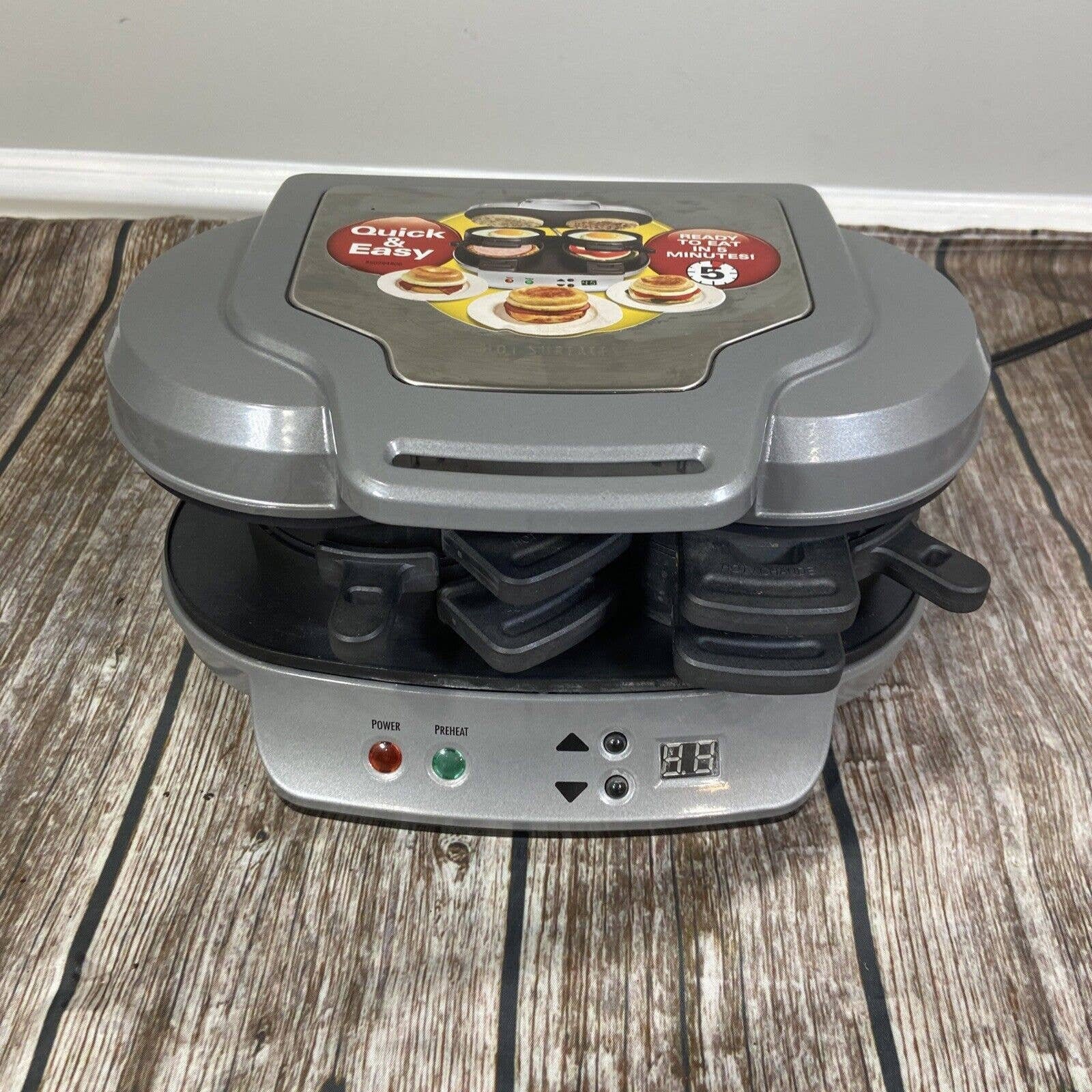 Dual Breakfast Sandwich Maker 