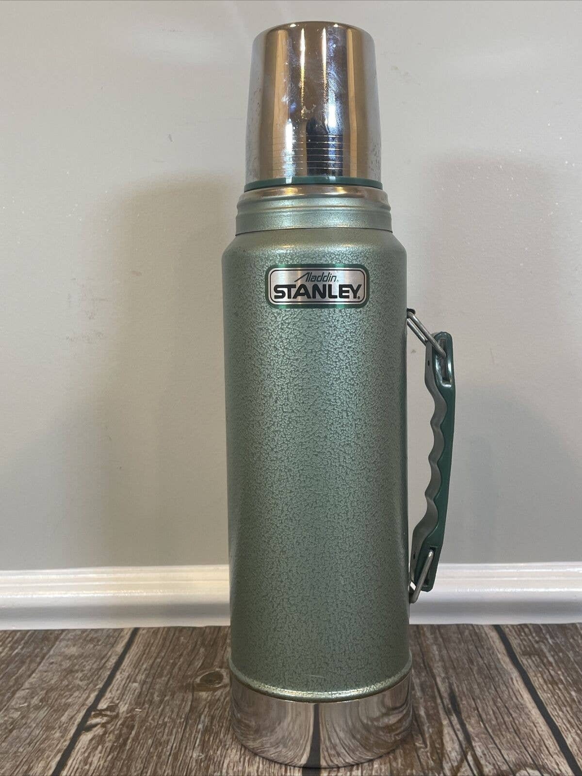 Stanley, Kitchen, Stanley Aladdin Green Vacuum Bottle Thermos A944dh  Quart Vintage Made In Usa