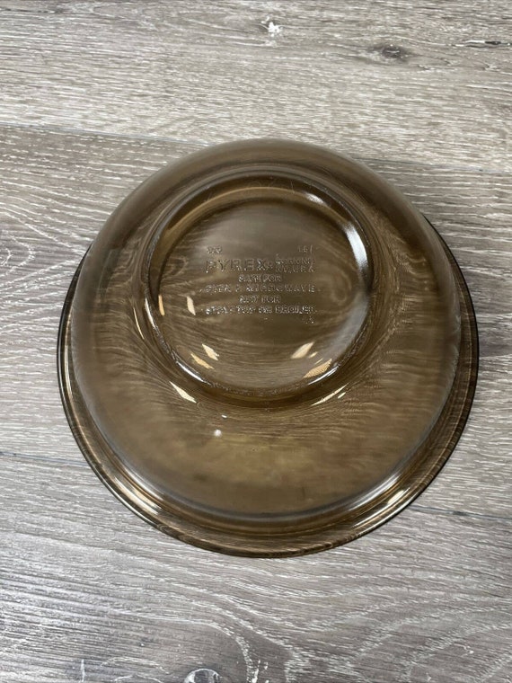 Pyrex, Set of 3 Clear Glass Nesting-Mixing bowls with lids, #322
