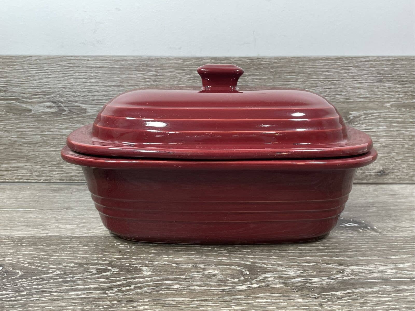 The Pampered Chef Stoneware Cranberry Red Deep Covered Oval Casserole 3.1  QT