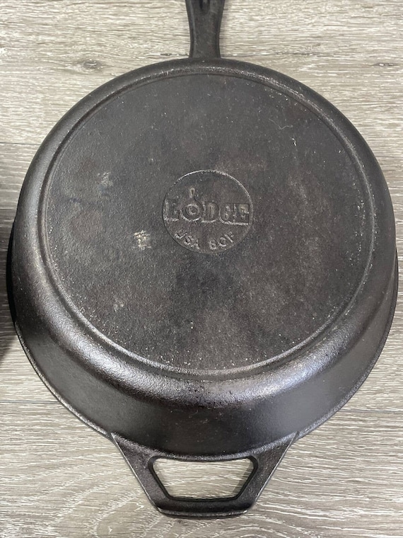 Lodge 8 CF Cast Iron 10.5 Deep Skillet With Domed Lid Heavy 12 LB 