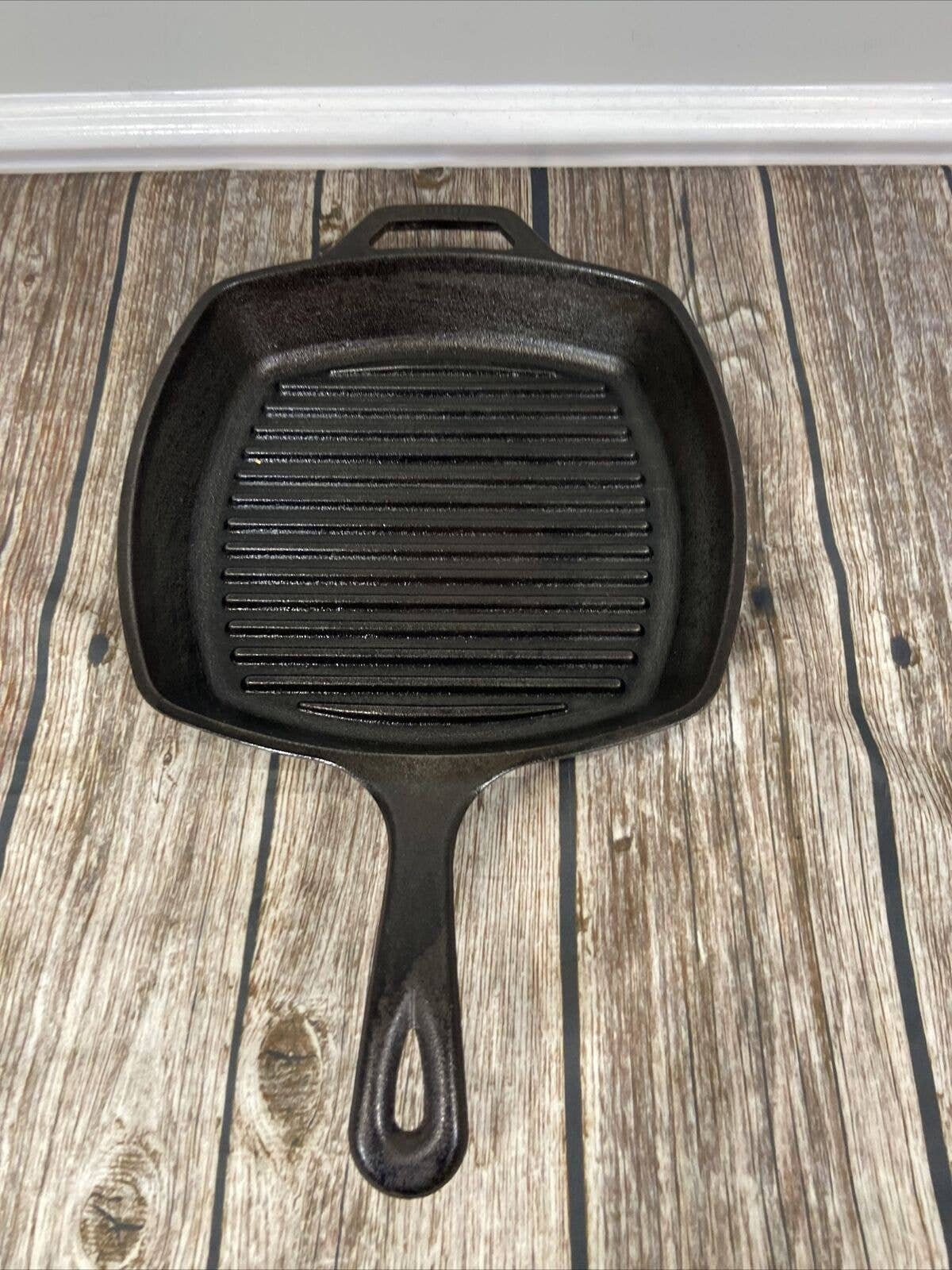 Lodge Square Cast Iron Grill Pan - 10-1/2