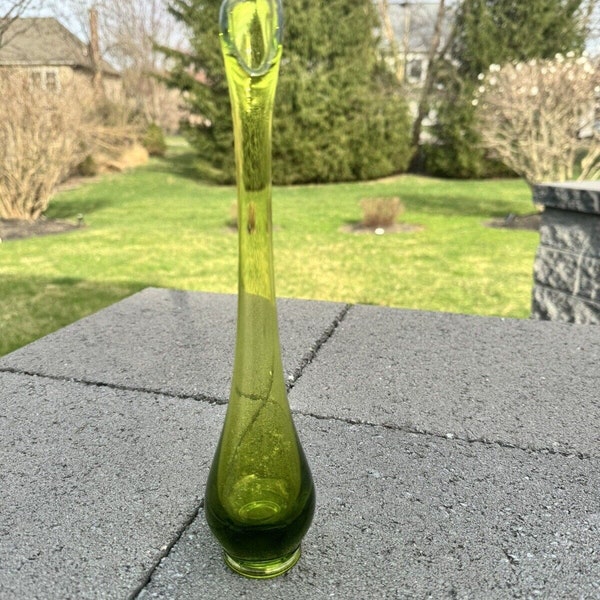 Vintage MCM Viking 11.25” Green Bud Vase Stretch Swung Art Glass