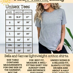 K&ouml;nnte beinhalten: Unisex-Gr&ouml;&szlig;entabelle f&uuml;r leichte Baumwoll-T-Shirts von Bella und Canvas. Die Tabelle zeigt die Gr&ouml;&szlig;en XS bis 3XL mit den entsprechenden Breiten- und L&auml;ngenma&szlig;en in Zoll.