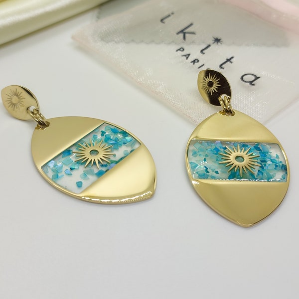 Ikita tinted mother-of-pearl chip earrings