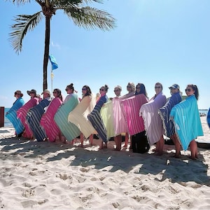 Gepersonaliseerde strandlaken 40 x 70&quot; vrijgezellenfeest strand bruiloft gunsten, reis cadeau meisjes, voorstel bruidsmeisje, gepersonaliseerde geschenken, Turkse handdoek