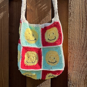Smiles Away Crochet Bag