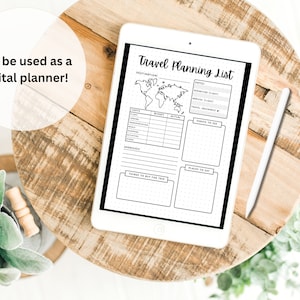 K&ouml;nnte beinhalten: Ein digitaler Planer auf einem Tablet mit einem schwarz-wei&szlig;en Design. Der Planer enth&auml;lt Abschnitte f&uuml;r Reiseziele, Daten, Fl&uuml;ge, Budget, Aktivit&auml;ten, Sehensw&uuml;rdigkeiten, Restaurants und Dinge, die f&uuml;r die Reise gekauft werden sollen. Der Text "Travel Planning List" befindet sich oben auf dem Planer.