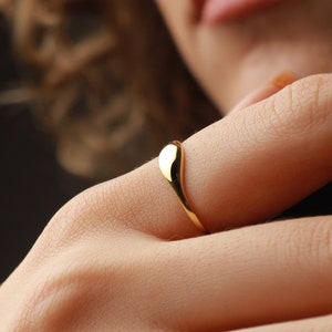 Solid Gold Dainty Ring/ Vintage Gold Ring/ 14K Gold Ring/ Solid Gold Ring/ Minimalist Gold Ring/ Polite Gold Ring /14K Solid Gold Ring