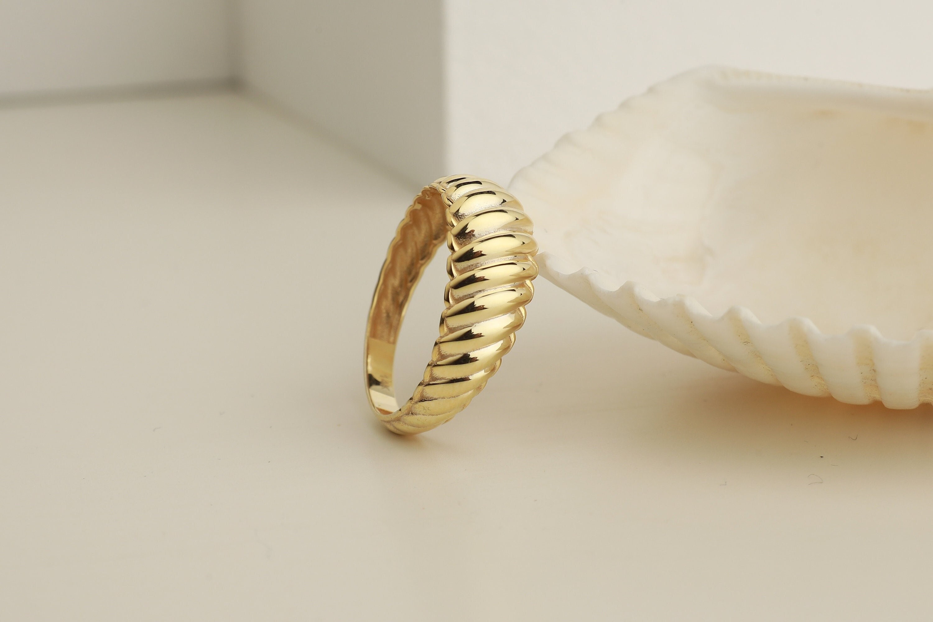 Gold ring deals 750 prices