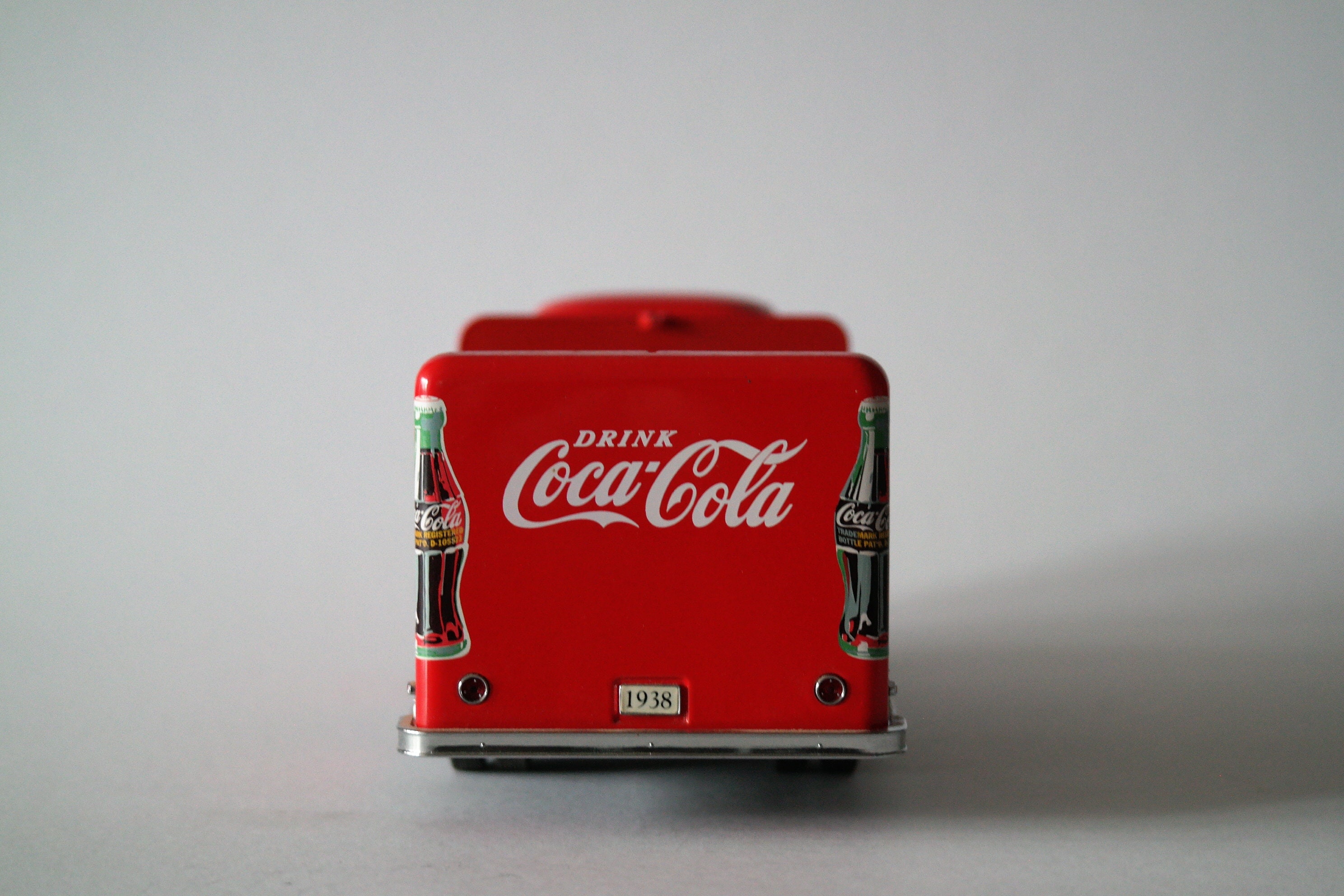 ダンバリーミント １／２４ コカ・コーラ デリバリー トラック１９３８ Danbury Mint 1:24 1938 Delivery Truck: Coca Cola