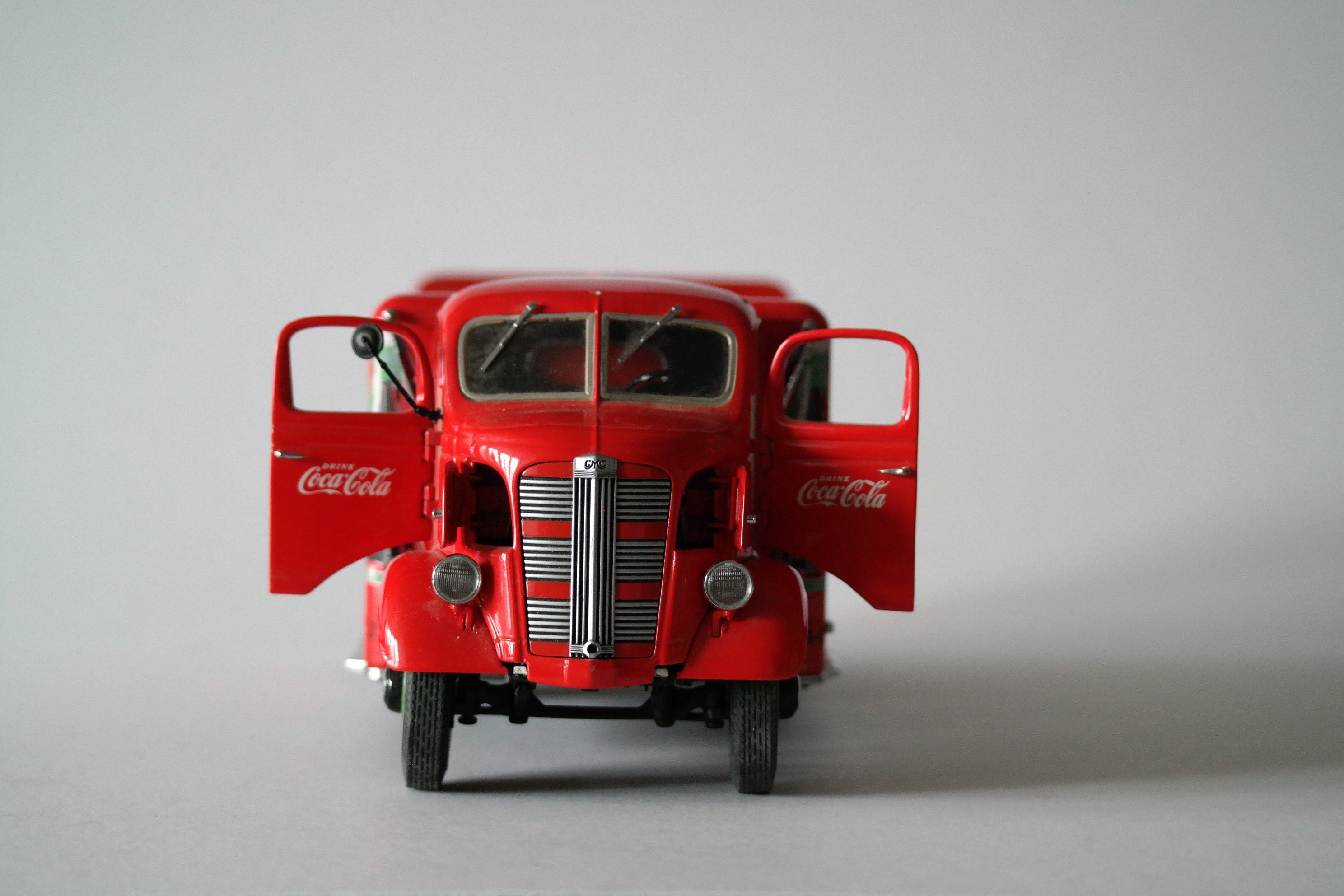 Danbury Mint 1938 GMC Coca Cola Cab Over Engine Delivery