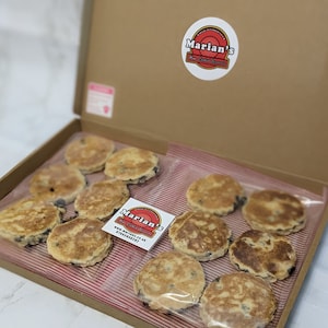 Welsh Cakes - 12 torte "letterbox cake" - Preparate al momento e consegnate a casa tua! Le migliori nel Regno Unito!
