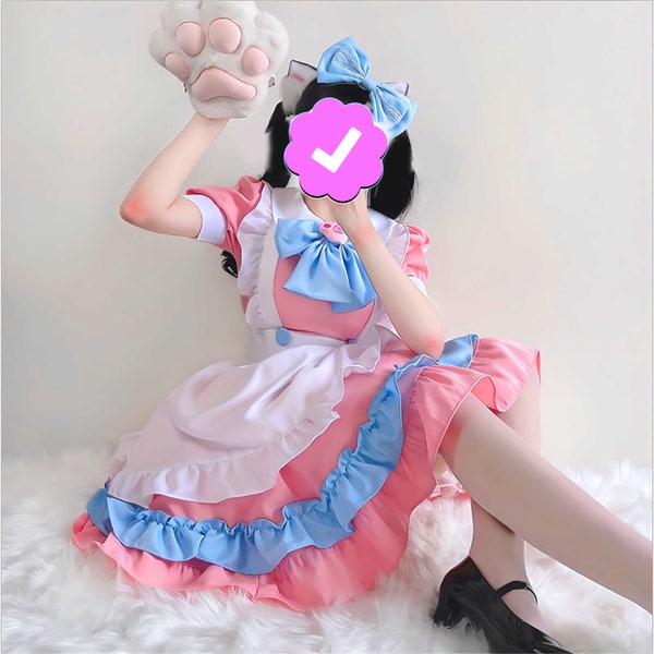 Bonito traje de sirvienta japonesa hecho a mano de Lolita rosa transgénero LGBT 2023
